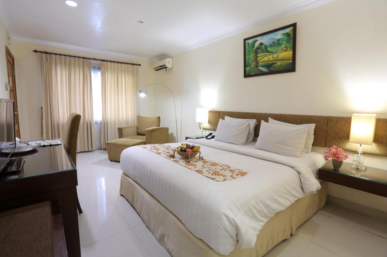 Country Heritage Hotel Surabaya Exterior photo