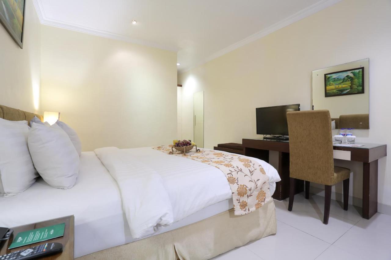 Country Heritage Hotel Surabaya Exterior photo