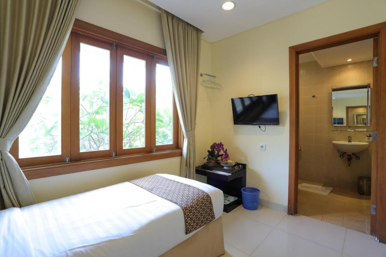 Country Heritage Hotel Surabaya Exterior photo