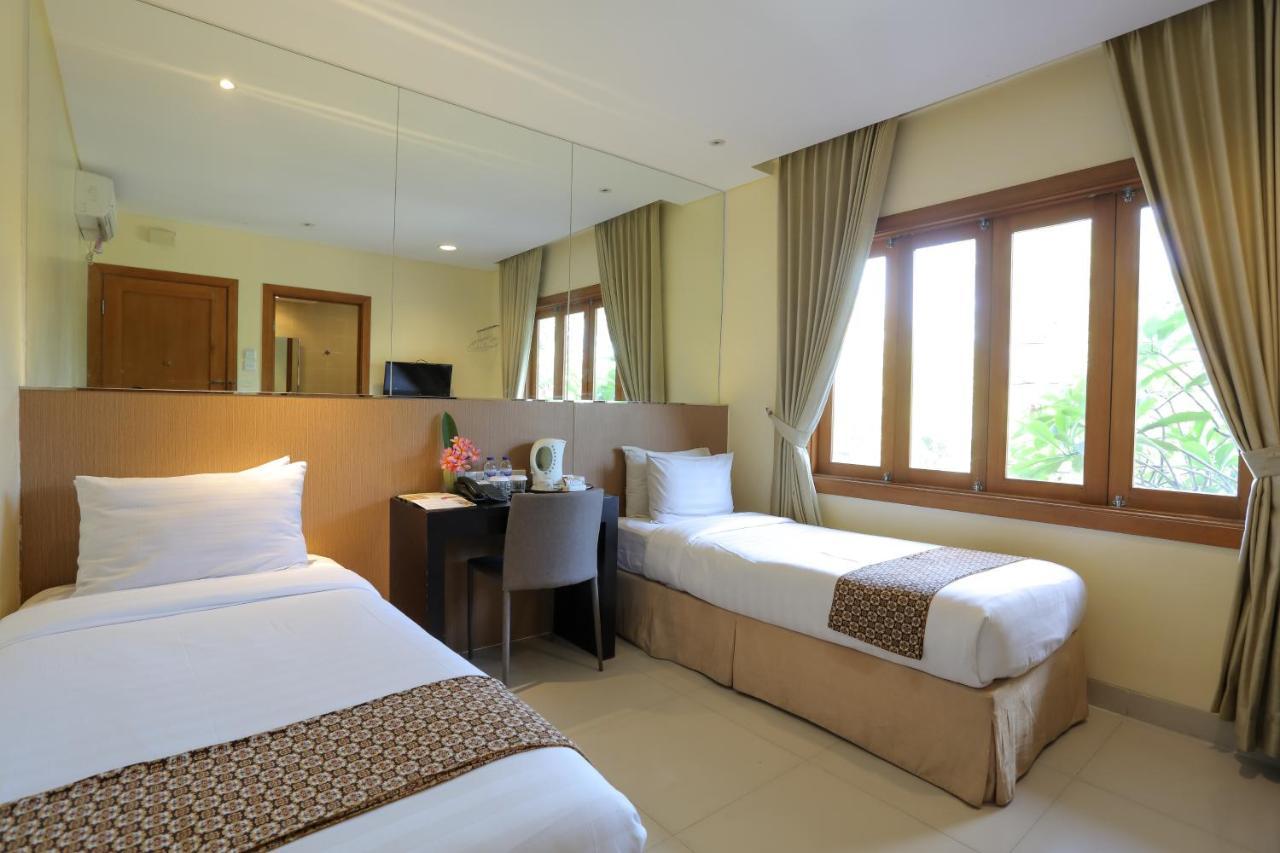 Country Heritage Hotel Surabaya Exterior photo