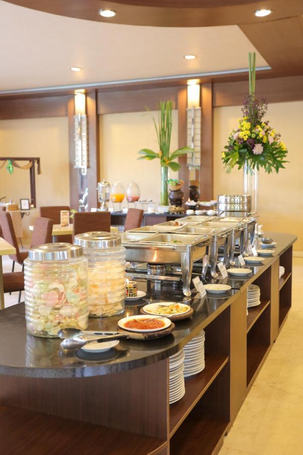 Country Heritage Hotel Surabaya Exterior photo