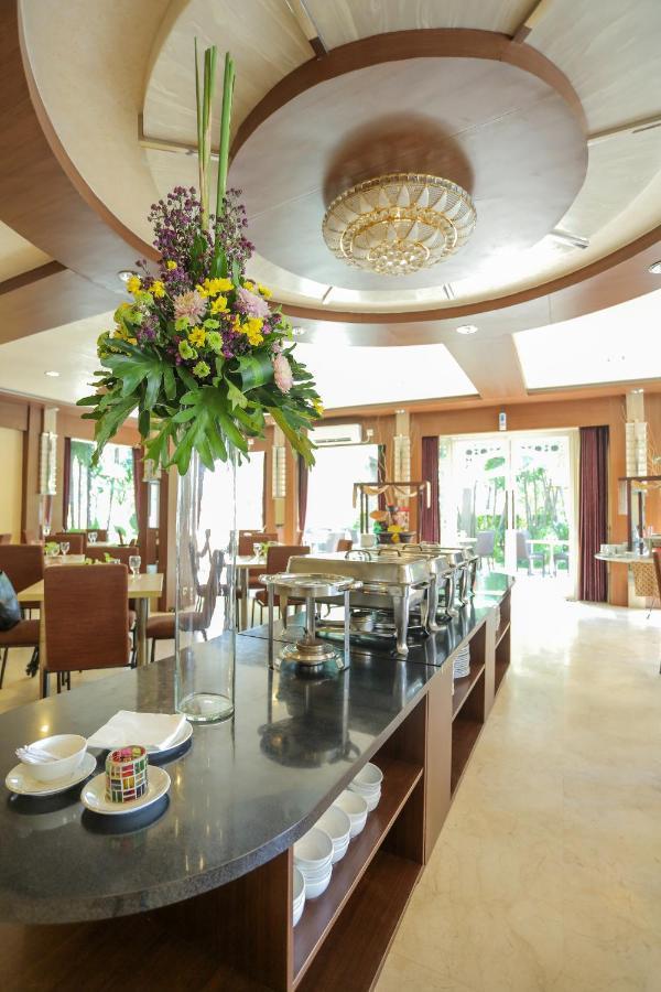 Country Heritage Hotel Surabaya Exterior photo