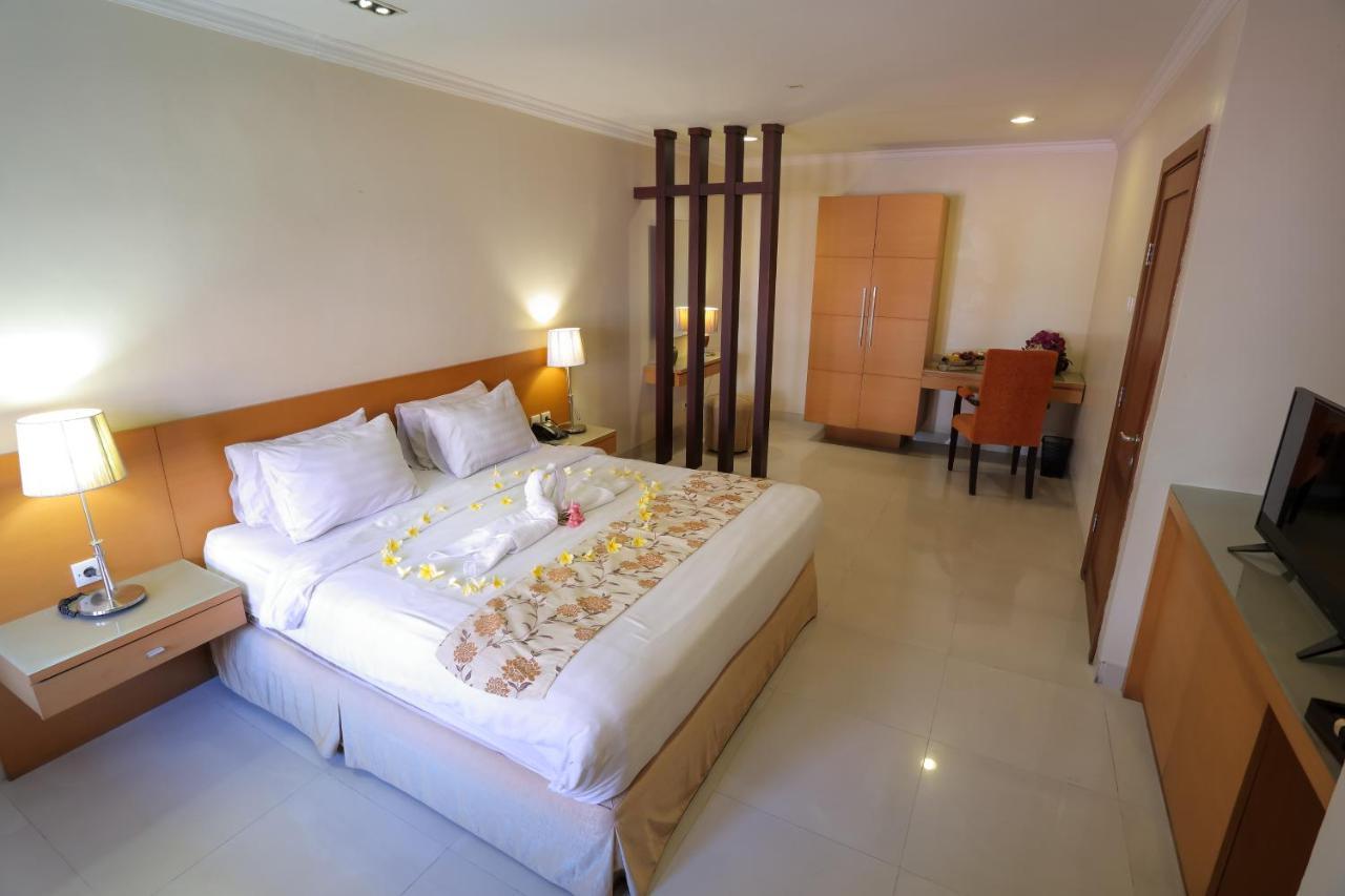 Country Heritage Hotel Surabaya Exterior photo