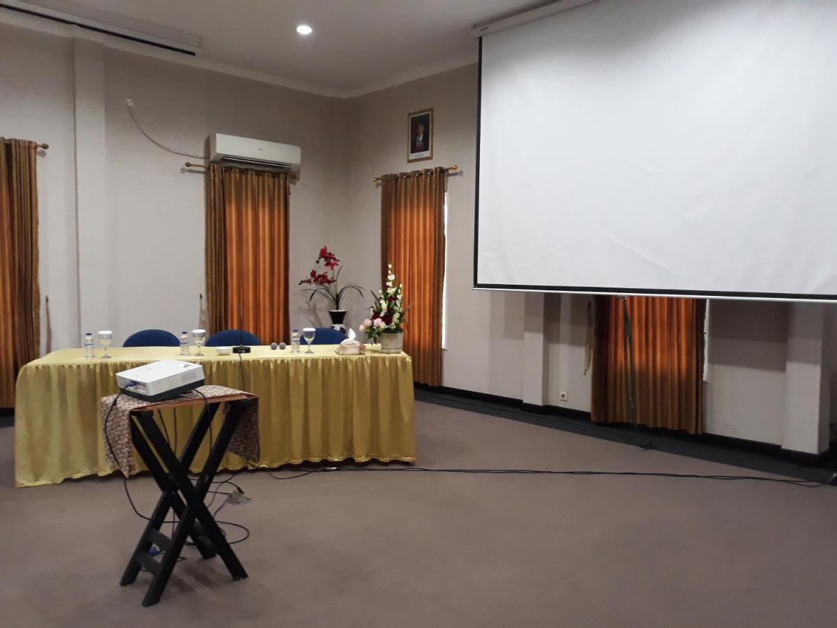 Country Heritage Hotel Surabaya Exterior photo