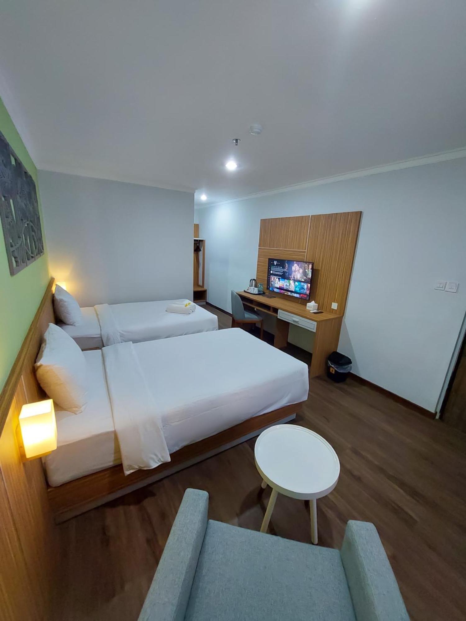 Country Heritage Hotel Surabaya Exterior photo